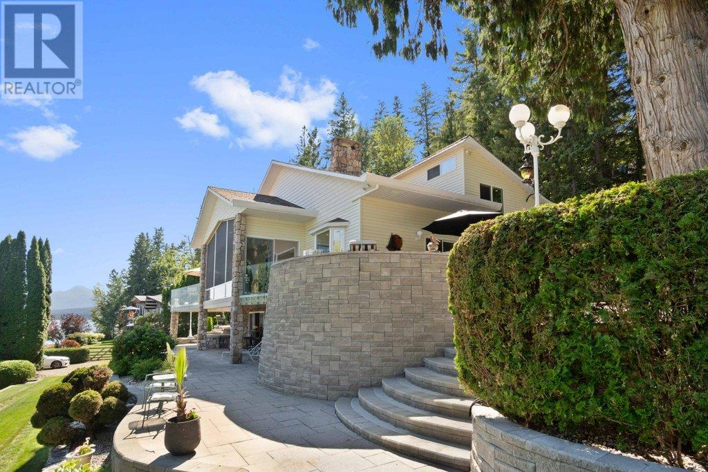 Photo 24 of 4842 Sunnybrae Canoe Point Road, Tappen BC