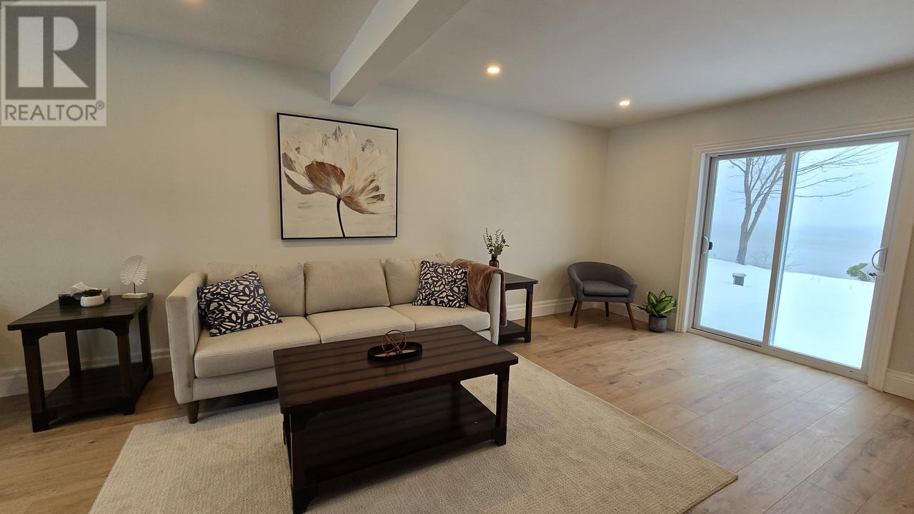 Photo 9 of 44 Pinder Dr, Prince Township ON
