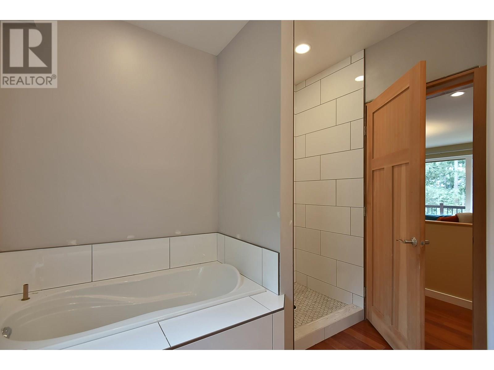 5062 PARKVIEW ROAD, Pender Harbour