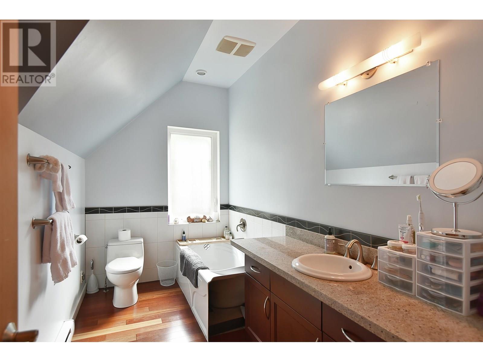 5062 PARKVIEW ROAD, Pender Harbour
