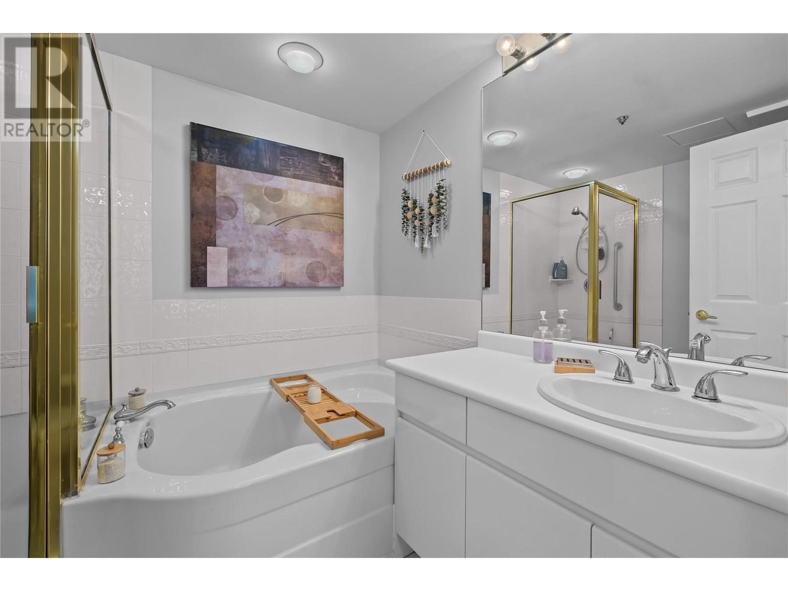 Photo 23 of 1152 Sunset Drive Unit 706, Kelowna BC