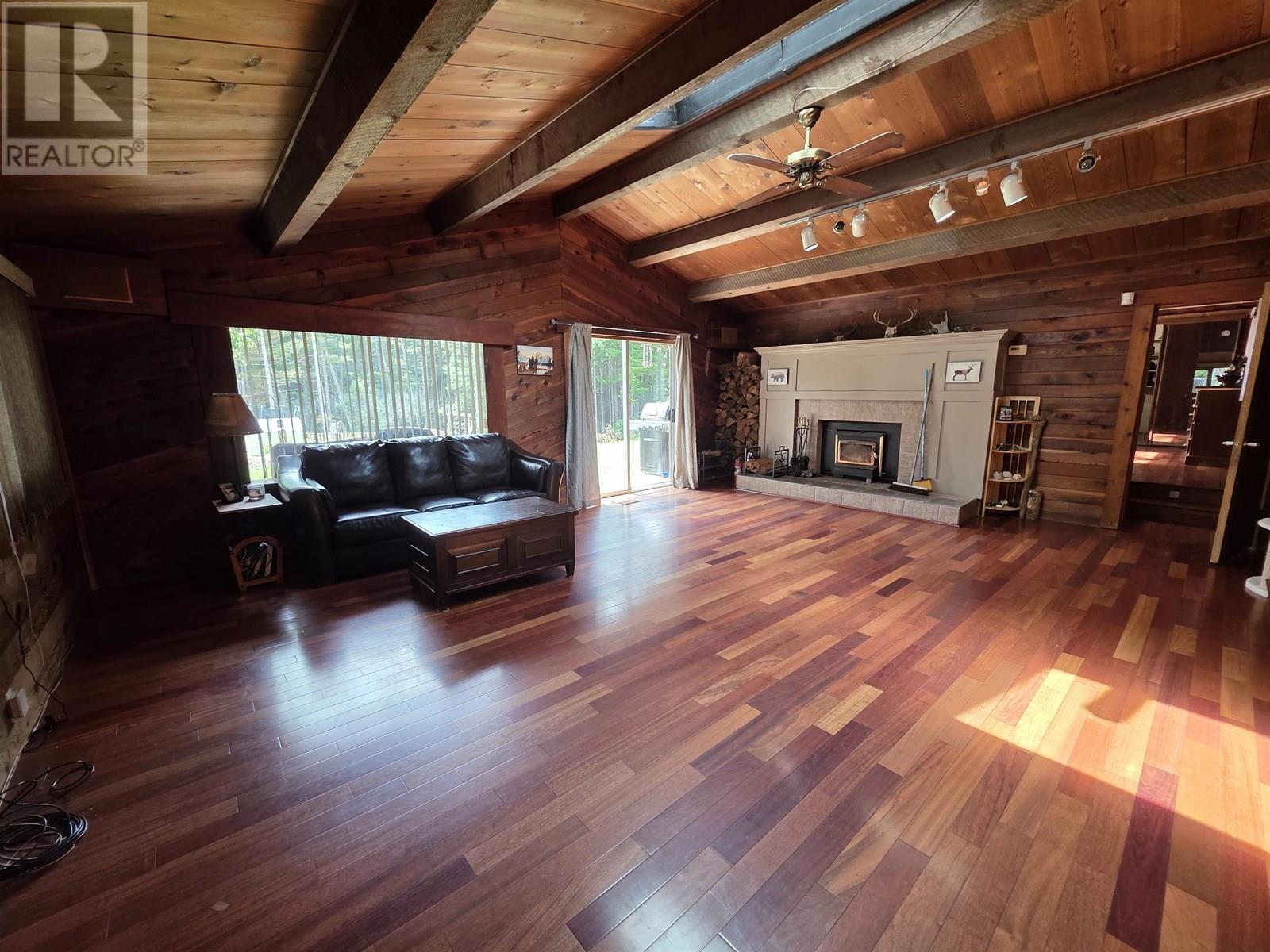 3703 KRUMM AVENUE, Terrace