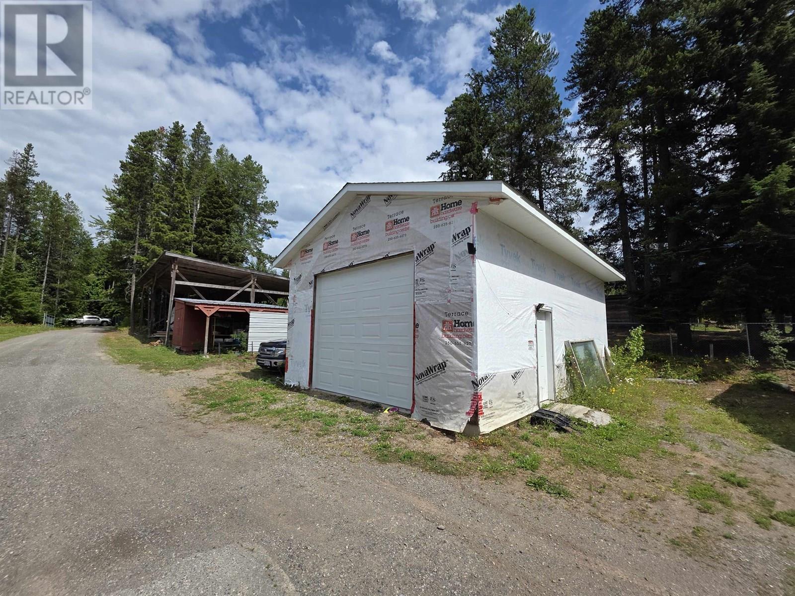 3703 KRUMM AVENUE, Terrace