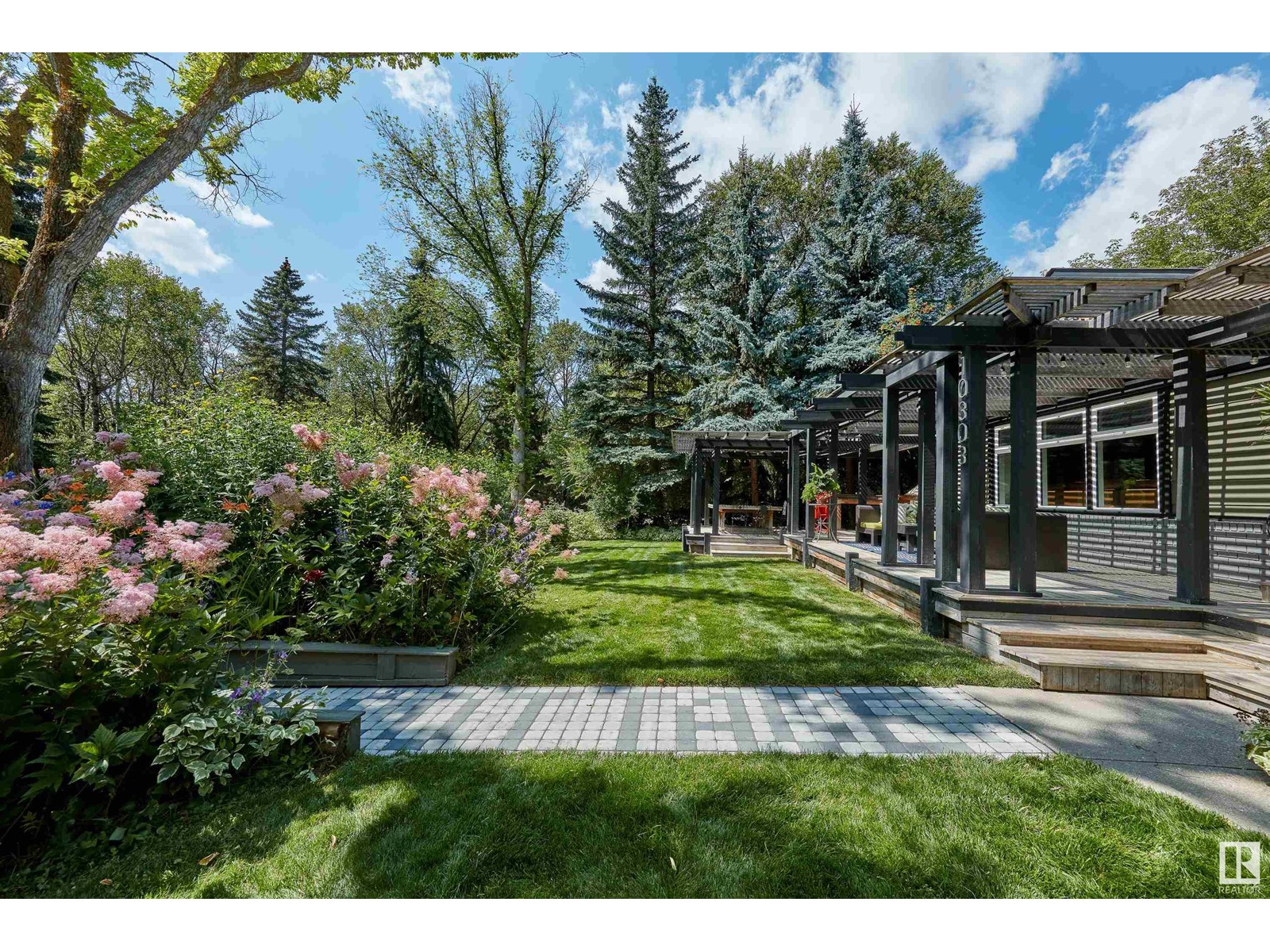 10303 GLENORA CR NW, Edmonton