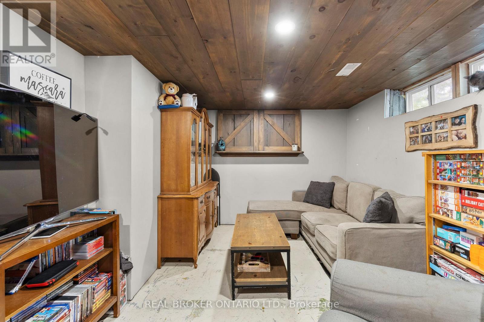 Photo 37 of 4067 Wainman Line, Severn ON