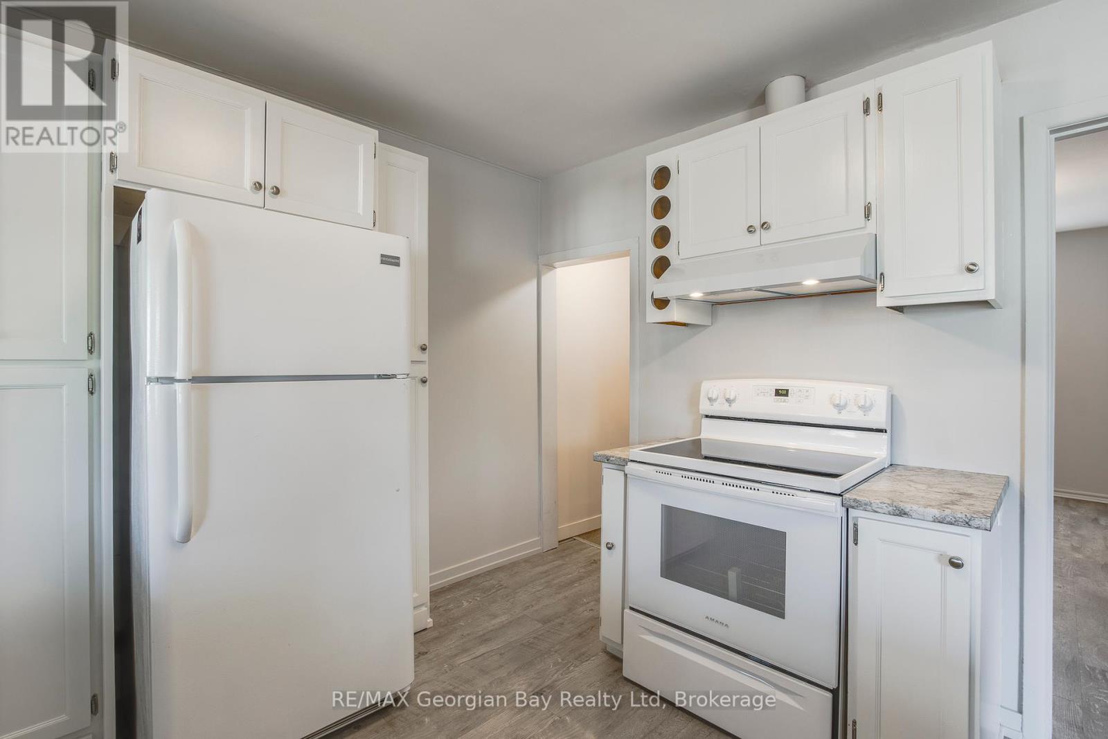Photo 16 of 16 Edward Street, Penetanguishene ON