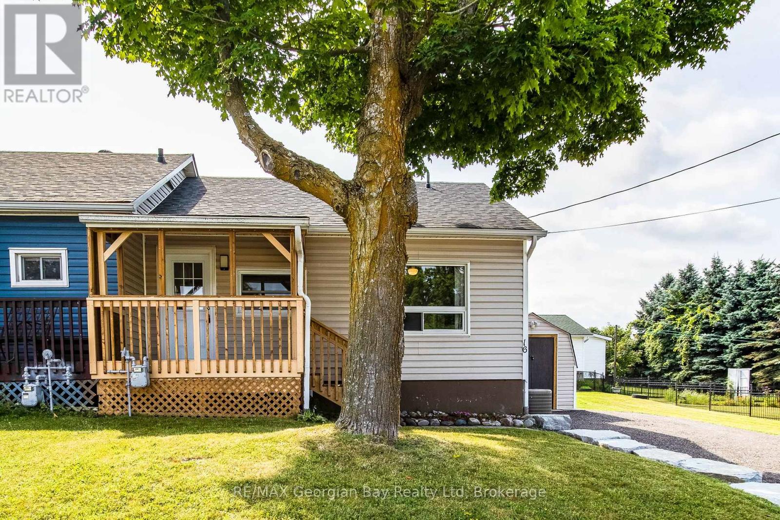 Photo 24 of 16 Edward Street, Penetanguishene ON