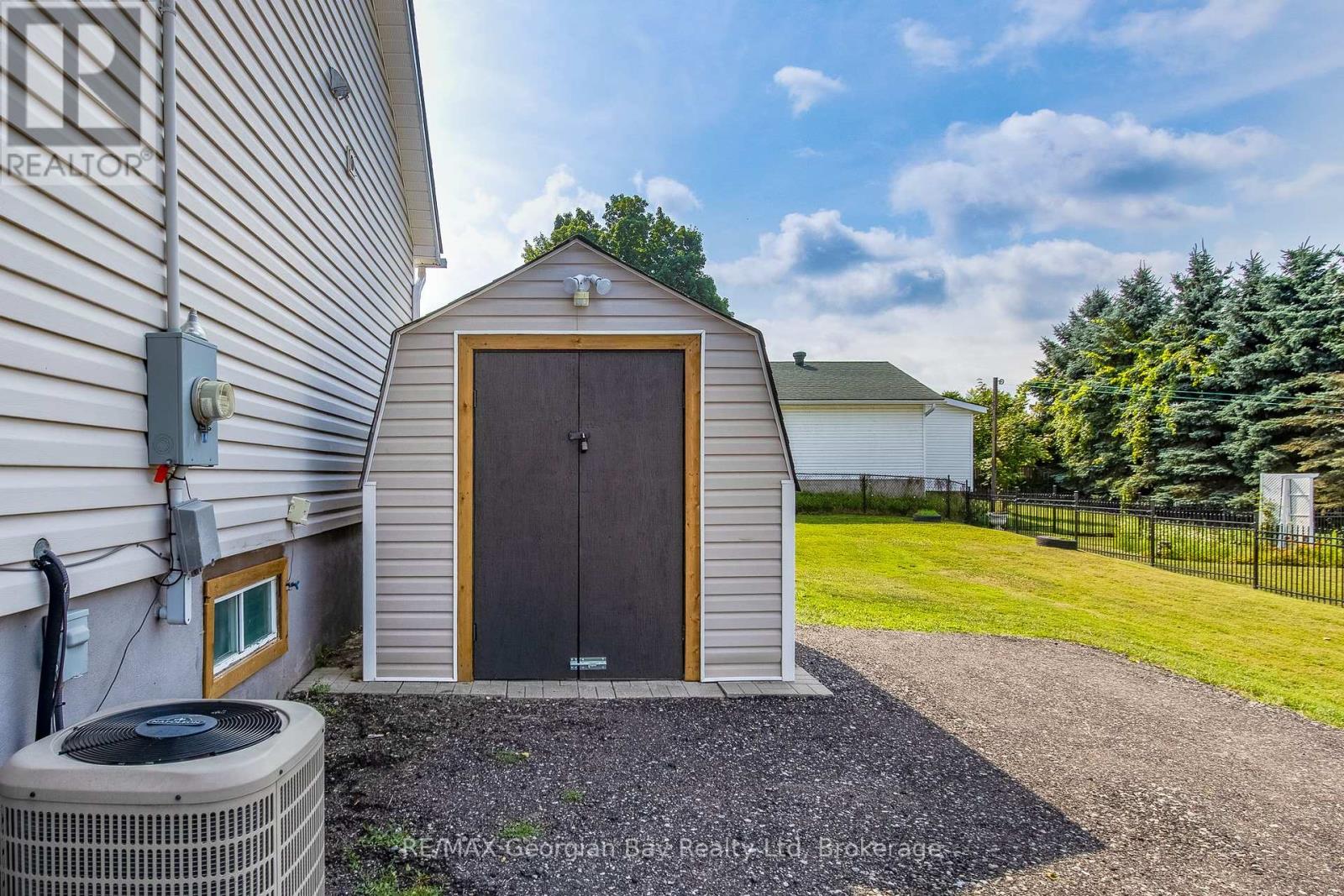 Photo 26 of 16 Edward Street, Penetanguishene ON