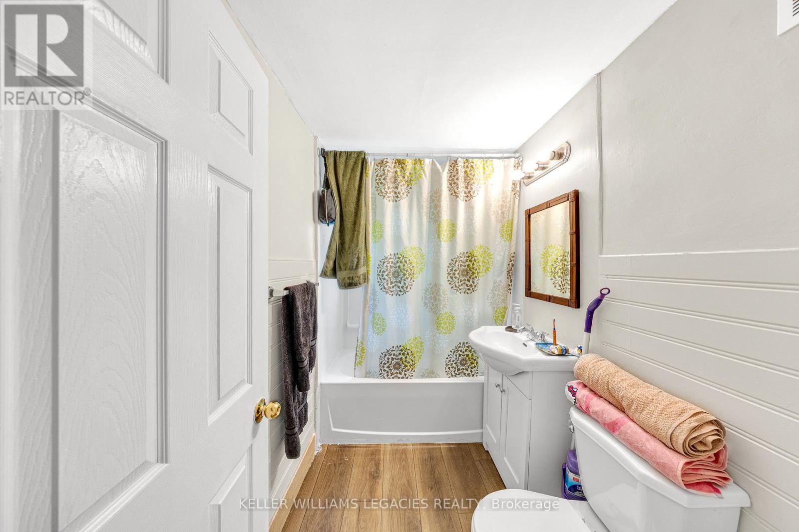 Photo 24 of 710 Cameron Street, Peterborough Central ON