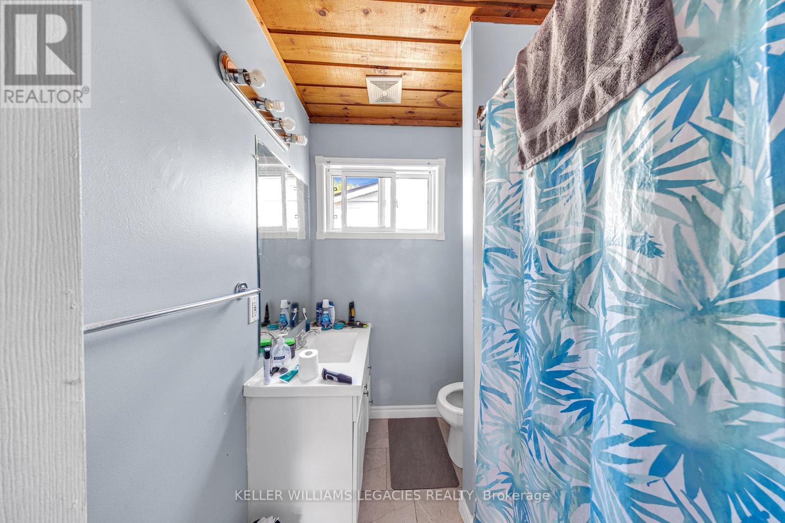 Photo 14 of 710 Cameron Street, Peterborough Central ON