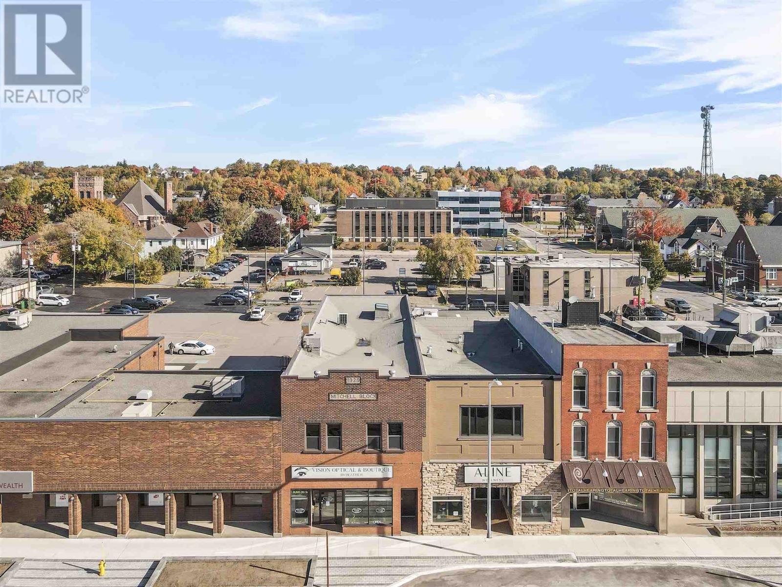 Photo 3 of 536 542 Queen St, Sault Ste Marie ON