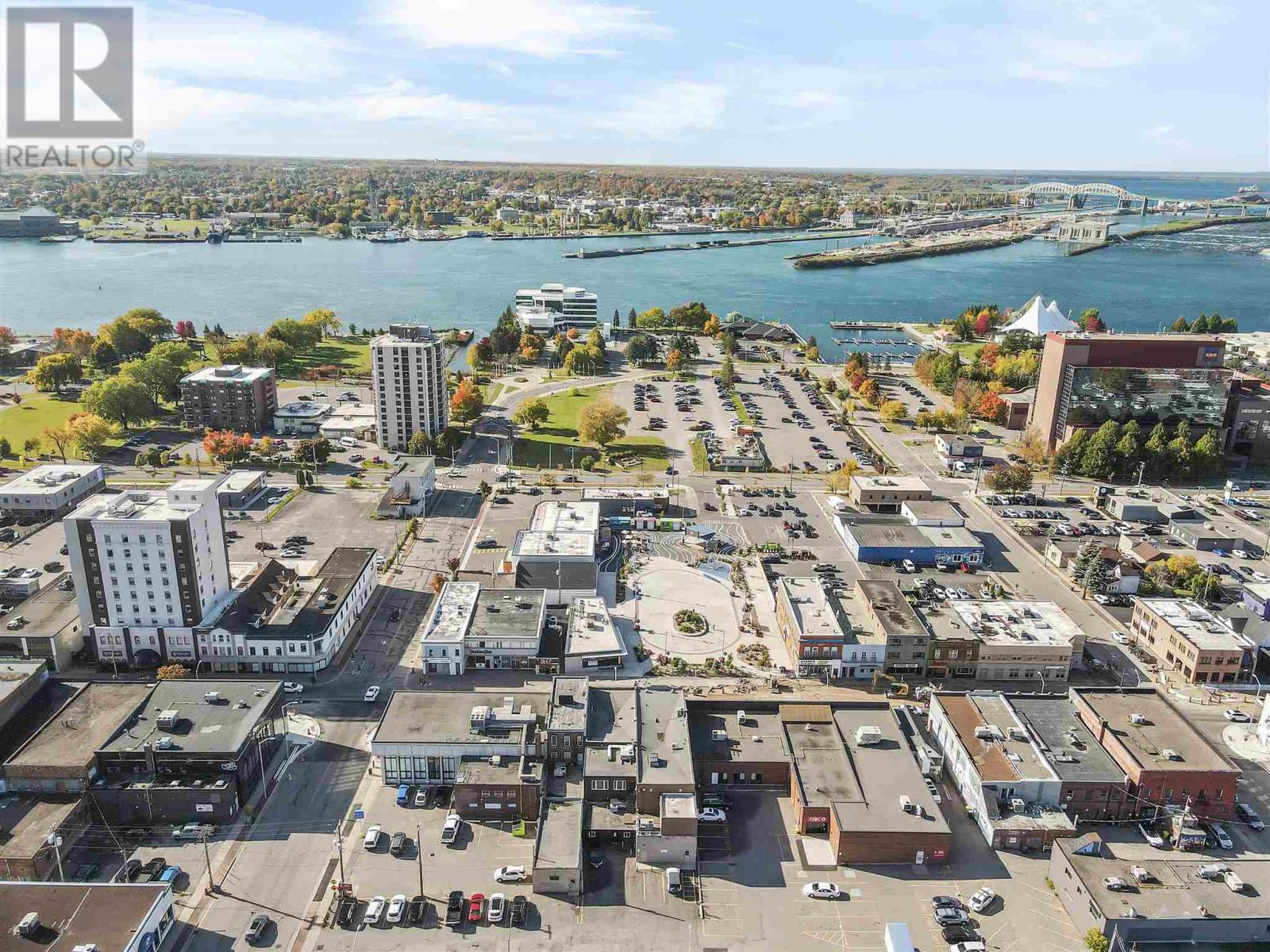 Photo 4 of 536 542 Queen St, Sault Ste Marie ON