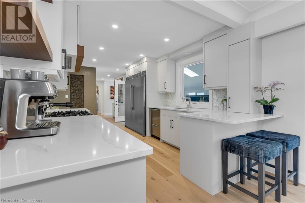 Photo 9 of 83 Dorchester Drive, Grimsby ON