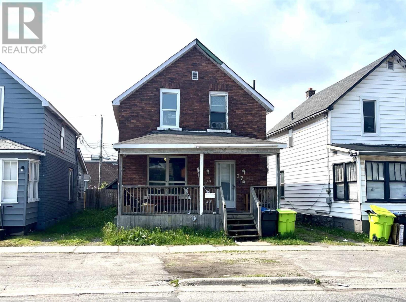 Photo 2 of 37 Cathcart St, Sault Ste Marie ON