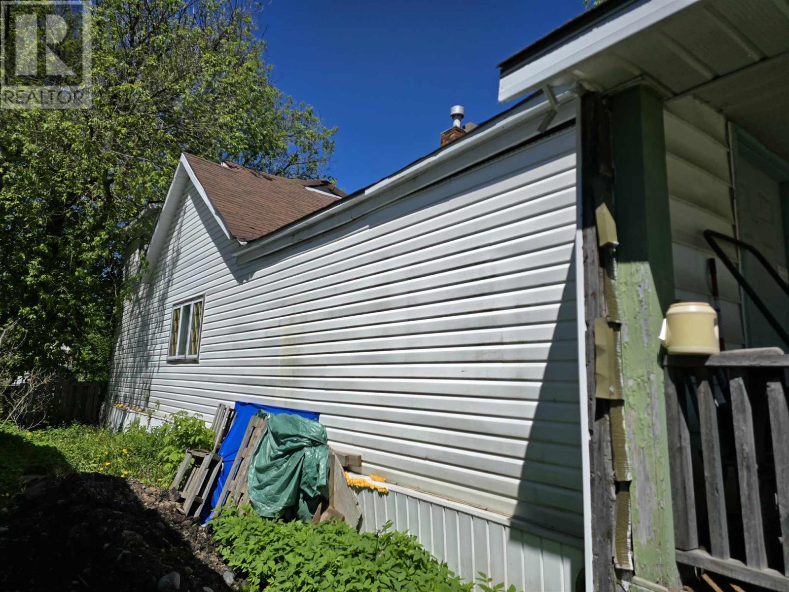 Photo 6 of 39 Grosvenor Ave, Sault Ste Marie ON