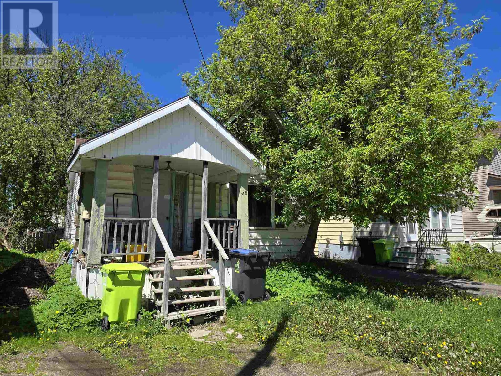 Photo 7 of 39 Grosvenor Ave, Sault Ste Marie ON