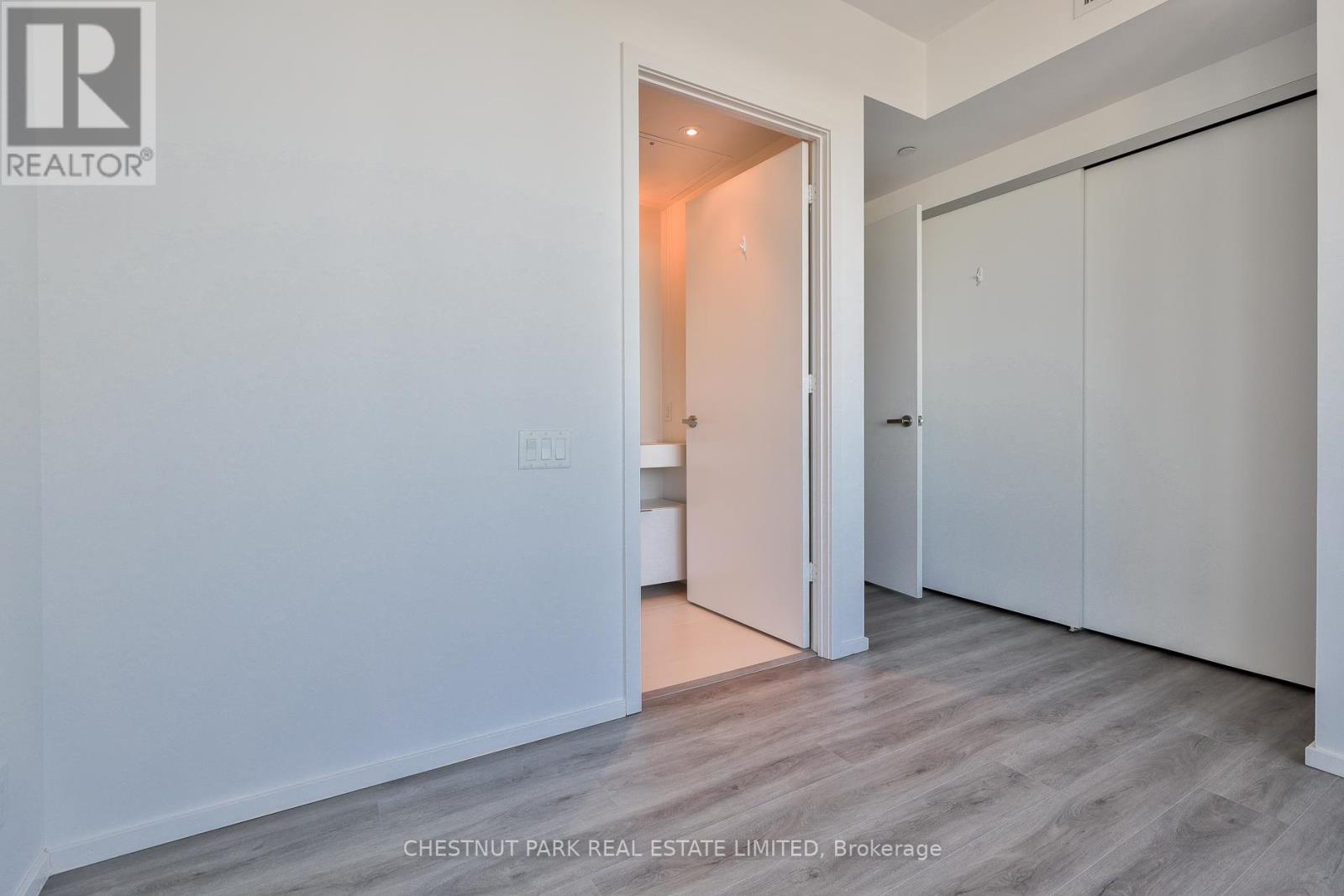 Photo 23 of 3205 5 St Joseph Street, Toronto ON