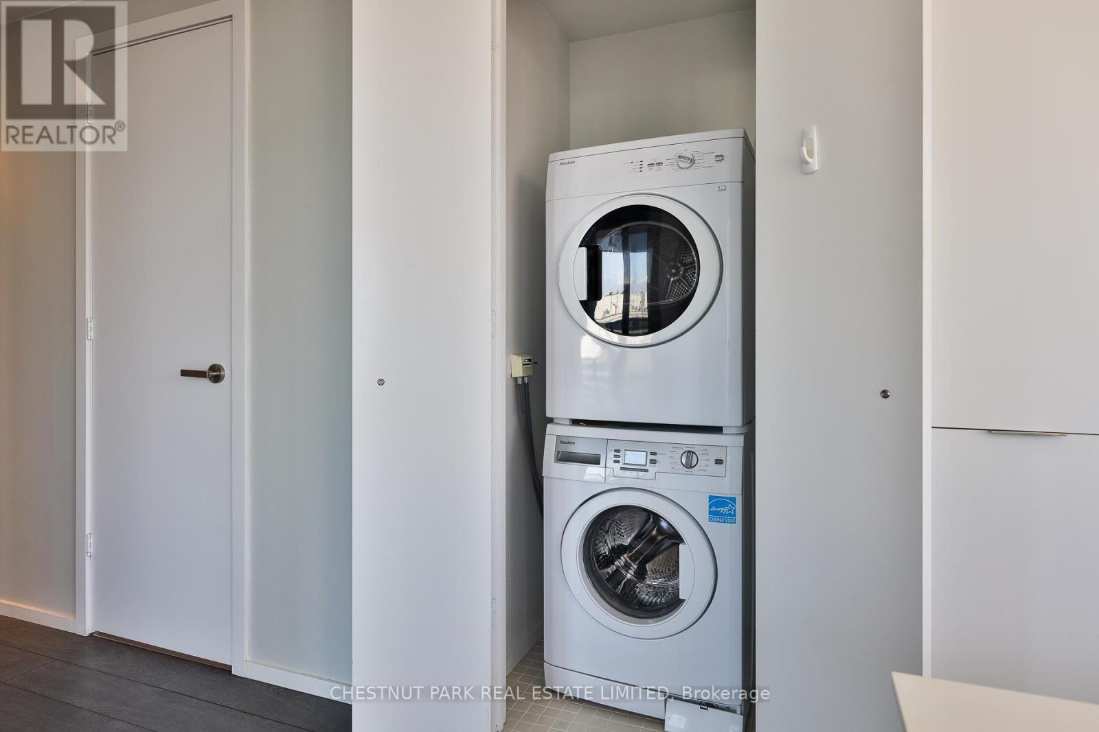 Photo 30 of 3205 5 St Joseph Street, Toronto ON