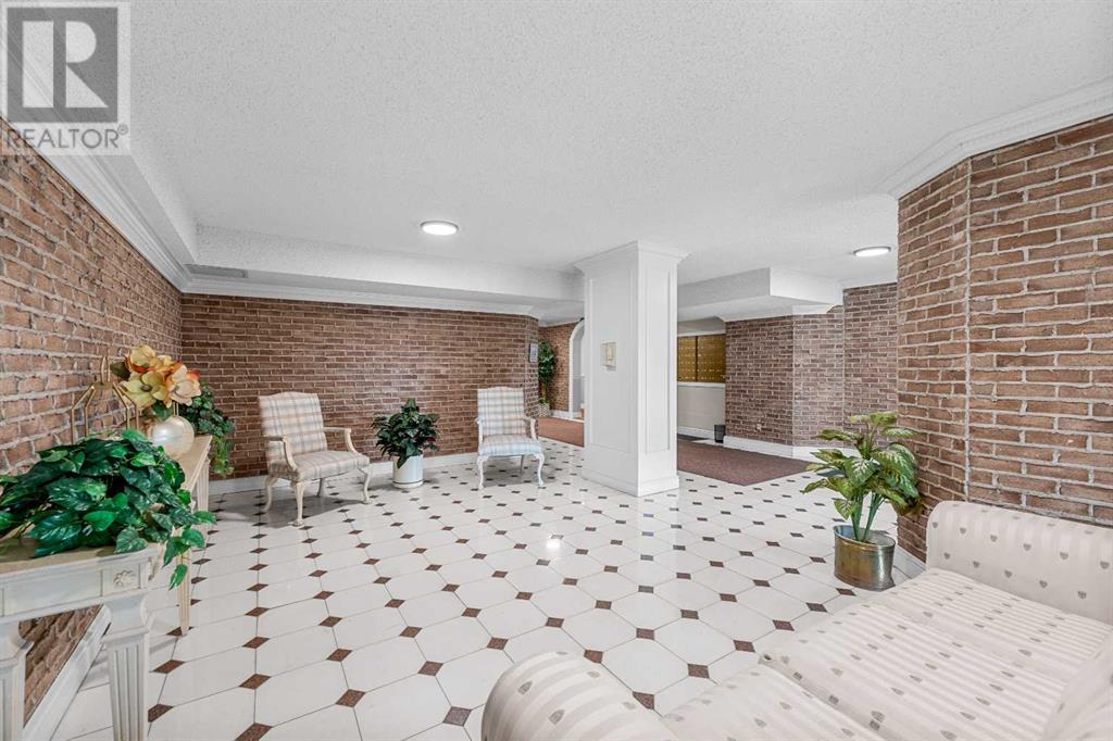 Single Family House for Sale in   Braeglen Close SW Braeside Calgary 