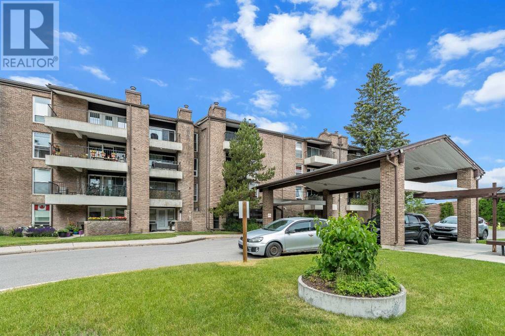 Single Family House for Sale in   Braeglen Close SW Braeside Calgary 