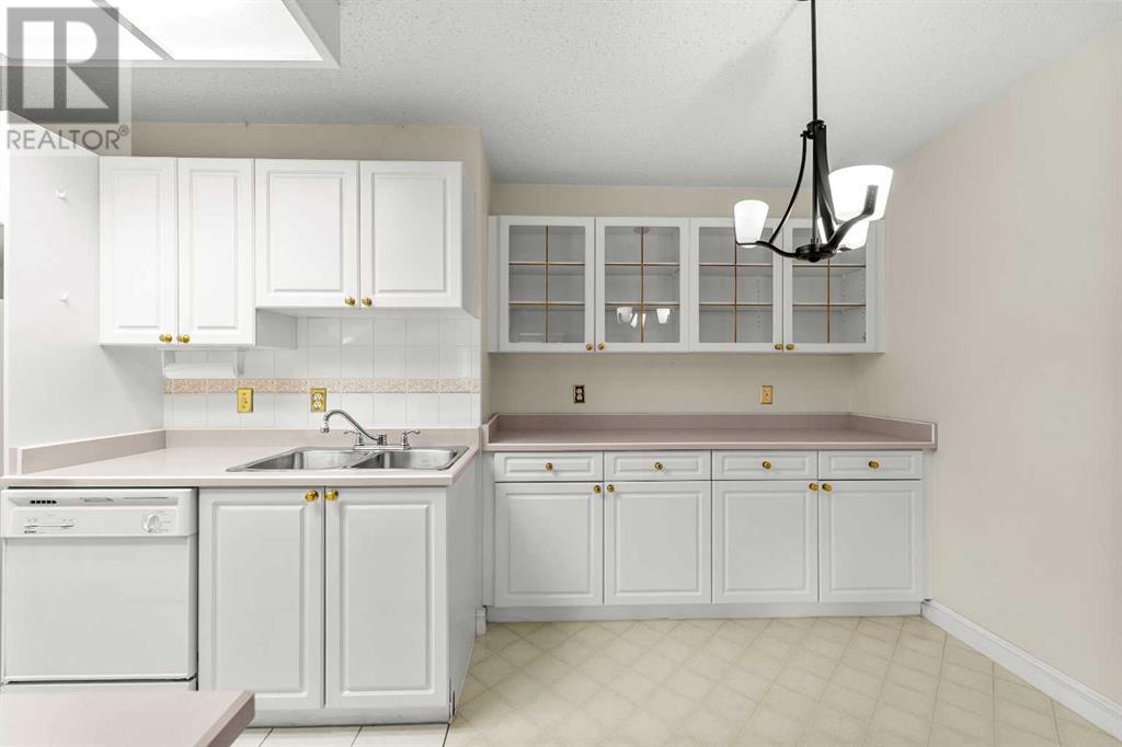 Single Family House for Sale in   Braeglen Close SW Braeside Calgary 