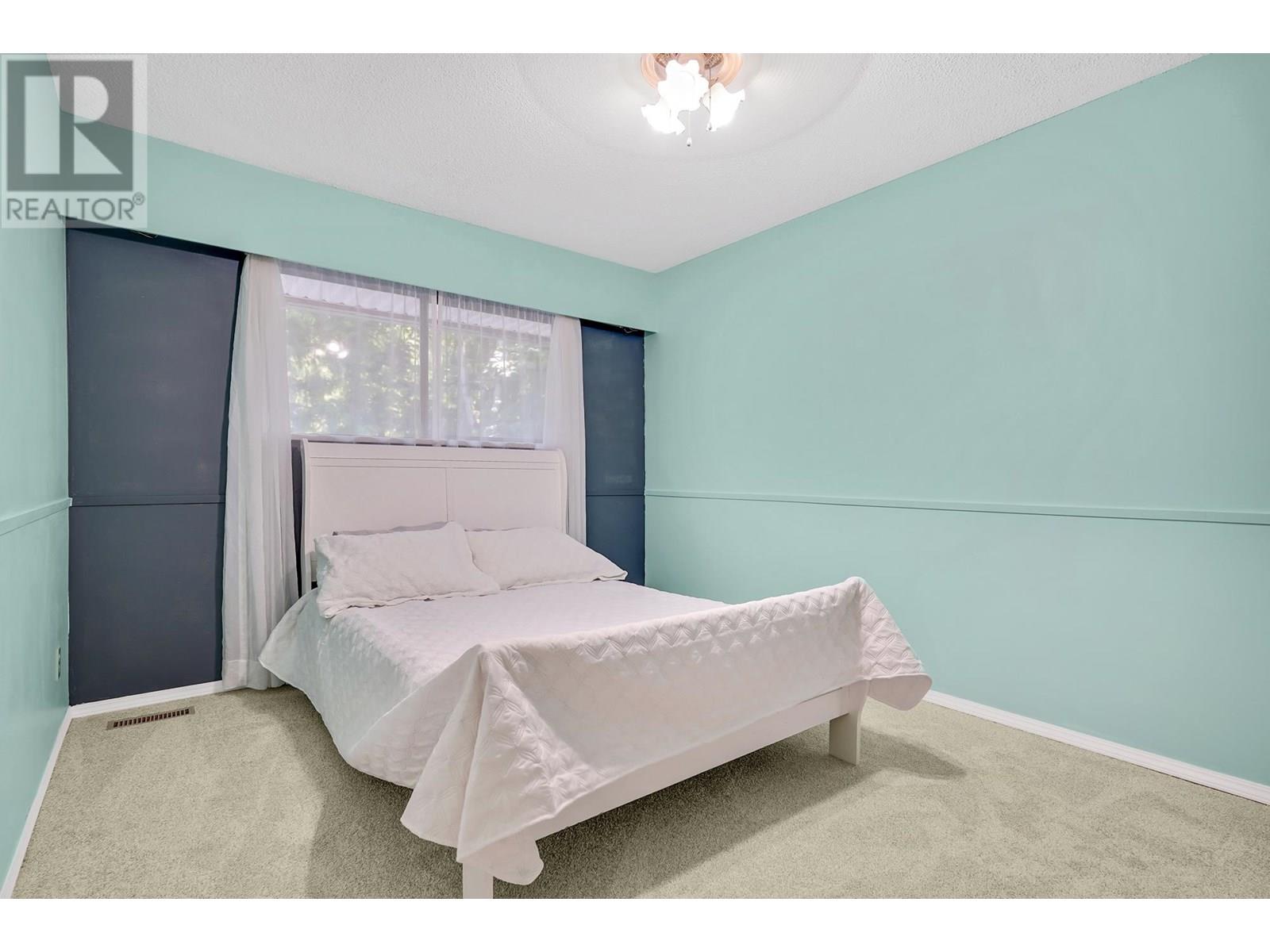 Photo 16 of 24240 113 Avenue, Maple Ridge BC