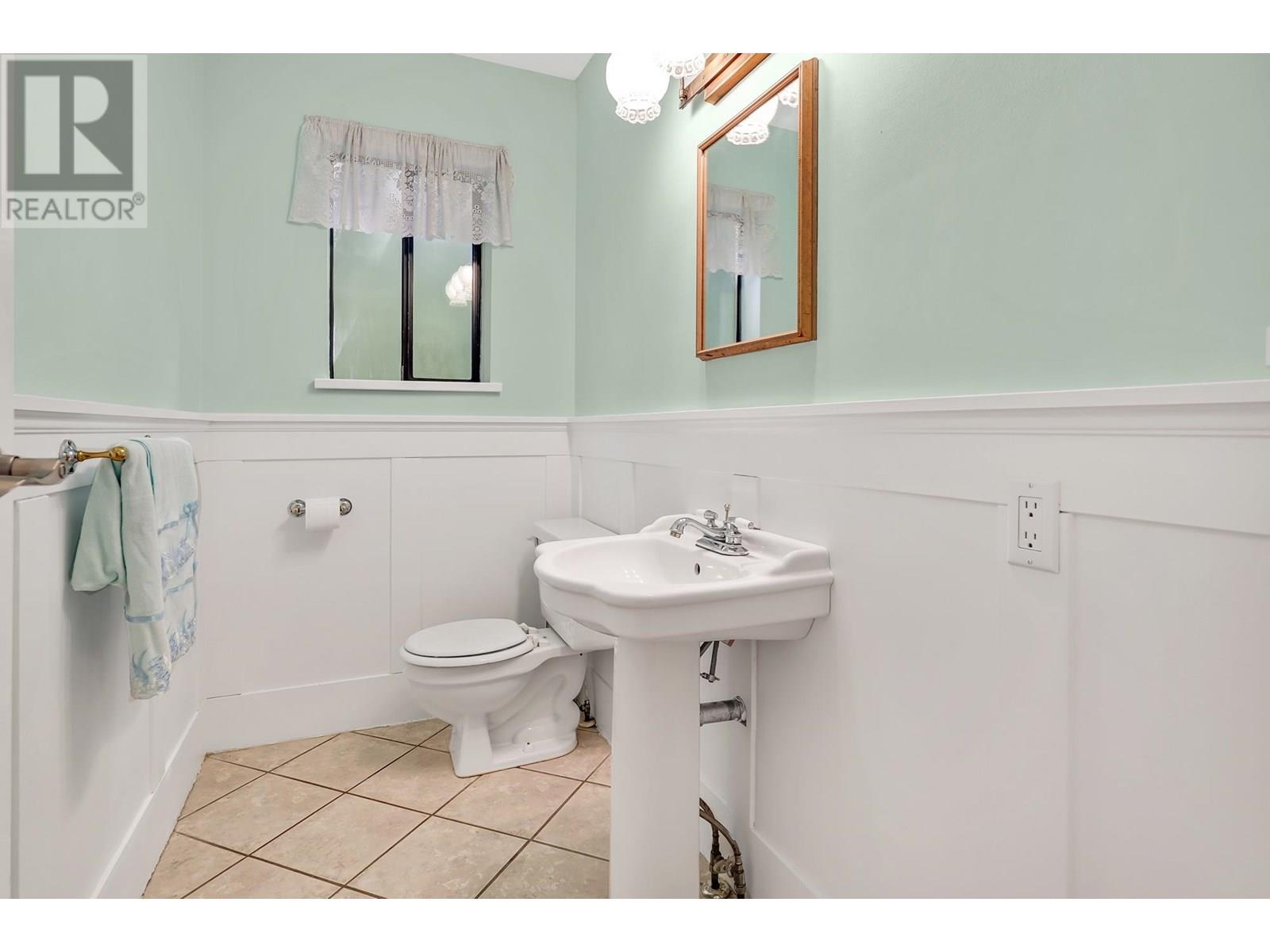 Photo 2 of 24240 113 Avenue, Maple Ridge BC