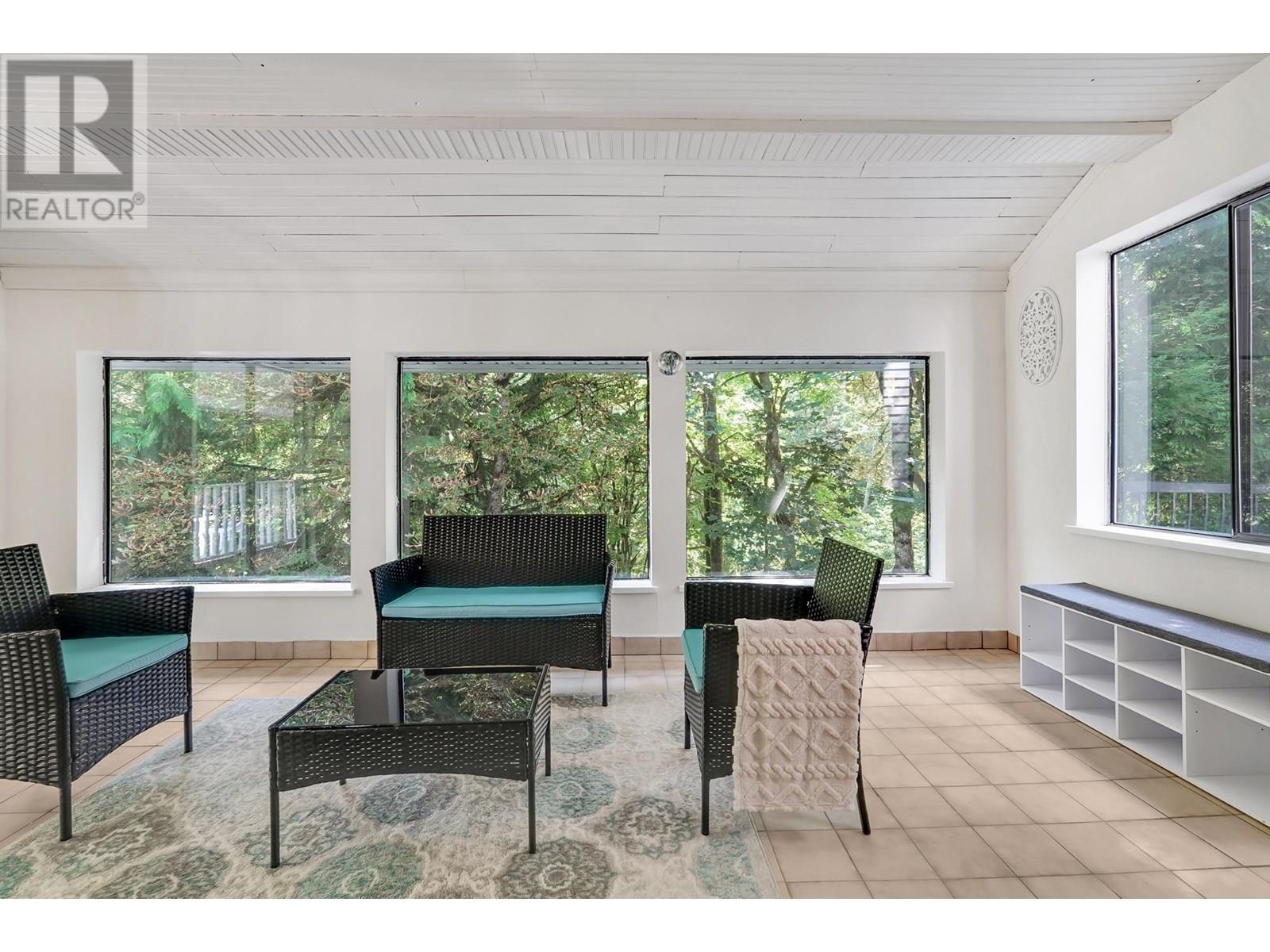 Photo 10 of 24240 113 Avenue, Maple Ridge BC
