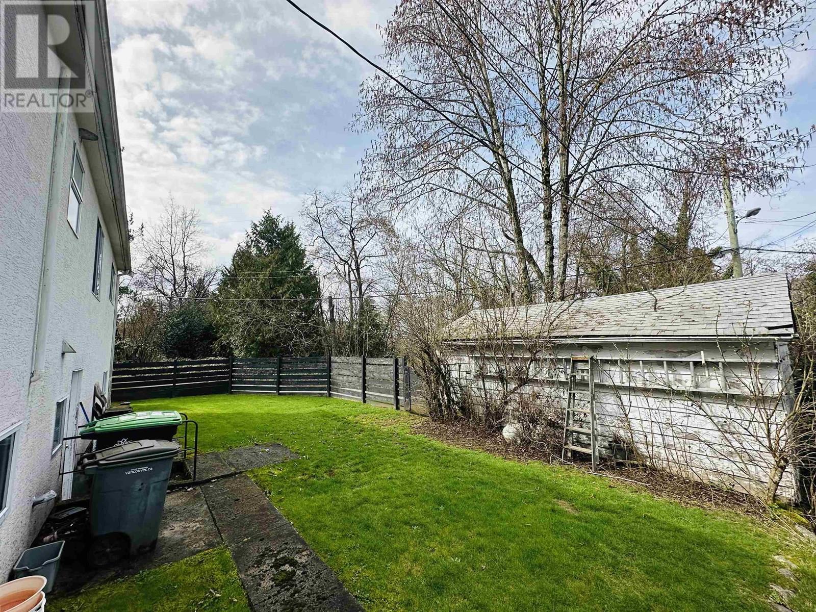 Photo 8 of 2925 E 25th Avenue, Vancouver BC