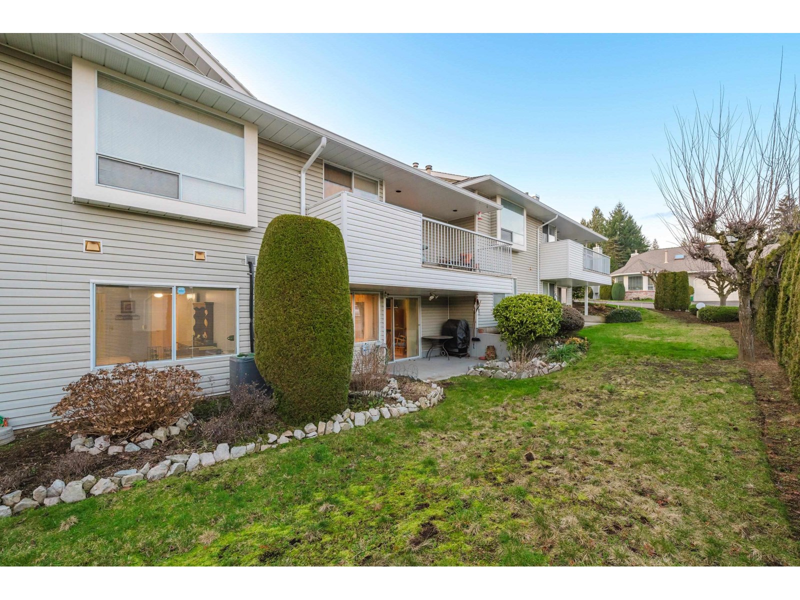 Photo 5 of 17 32615 Murray Avenue, Abbotsford BC