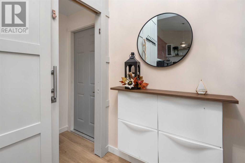 Single Family House Bi-level for Sale in  Woodbine Boulevard SW Woodbine Calgary 