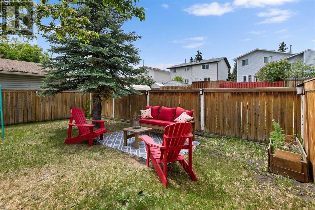 Single Family House Bi-level for Sale in  Woodbine Boulevard SW Woodbine Calgary 