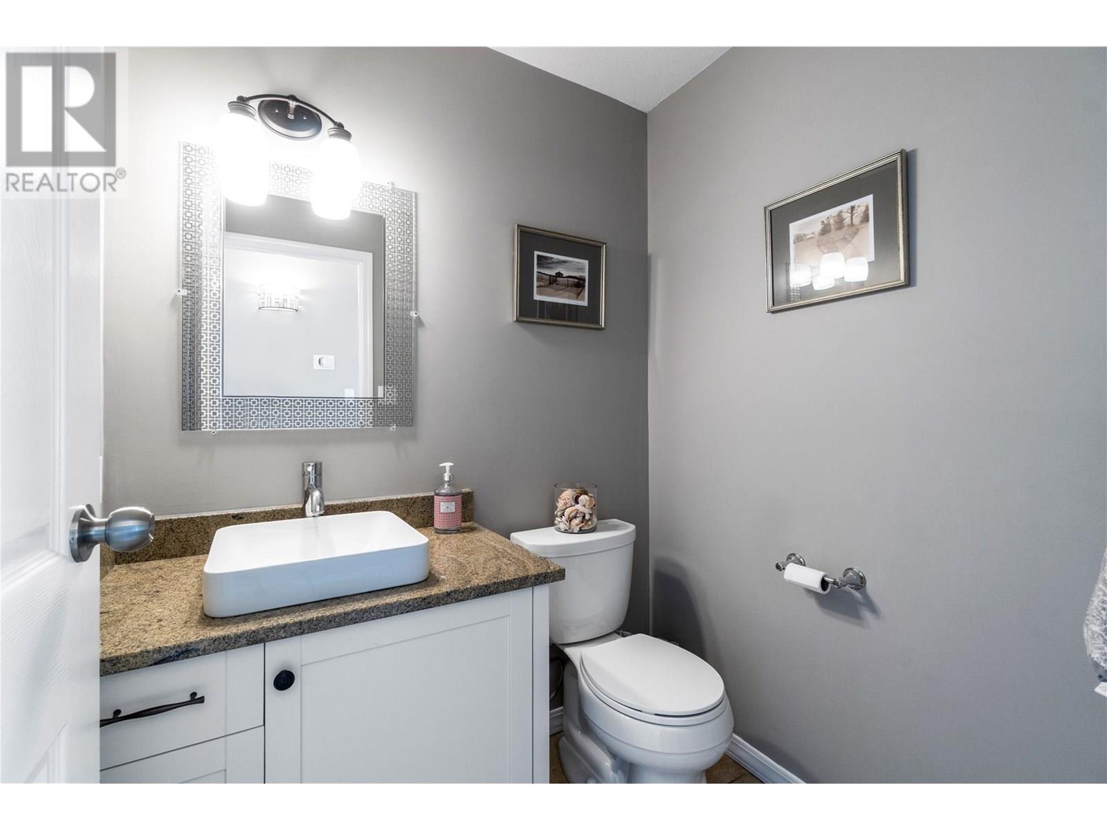 Photo 10 of 1681 18 Avenue Se, Salmon Arm BC