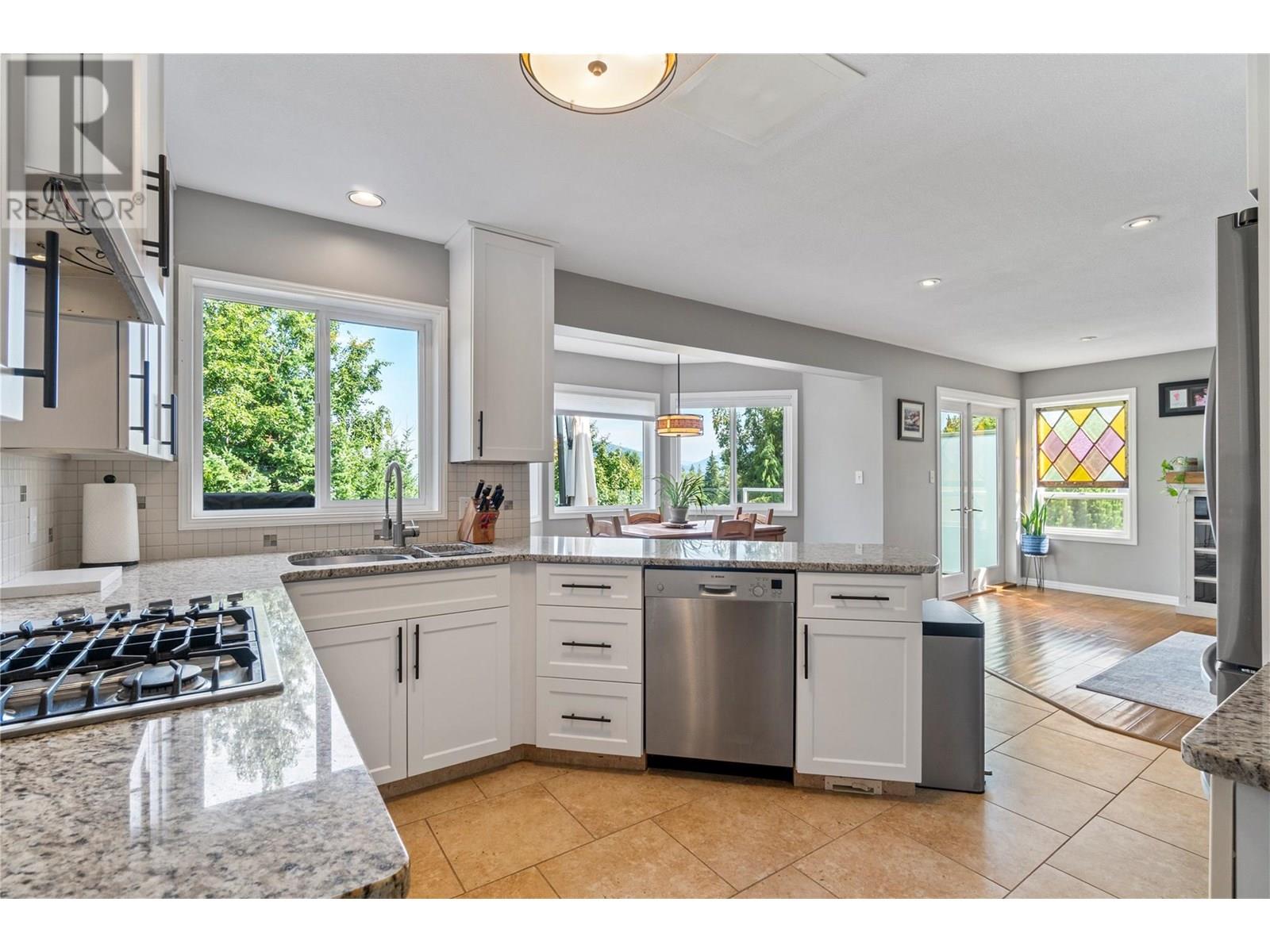 Photo 35 of 1681 18 Avenue Se, Salmon Arm BC
