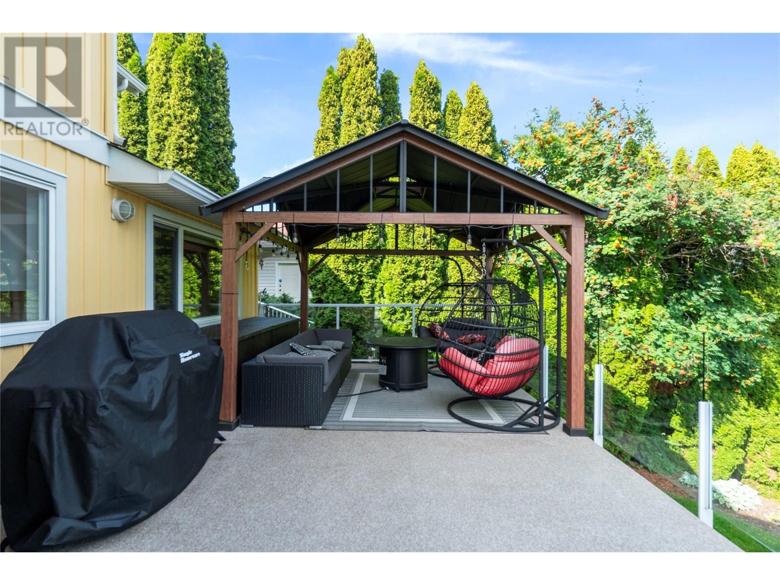 Photo 24 of 1681 18 Avenue Se, Salmon Arm BC