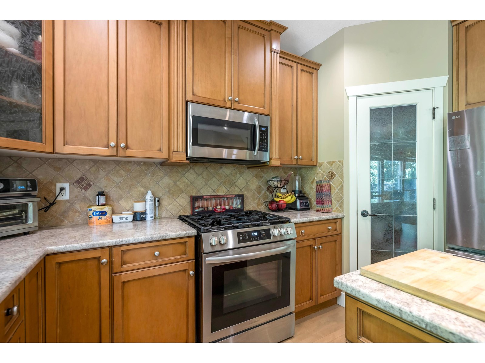 Photo 3 of 10339 164 A Street, Surrey BC