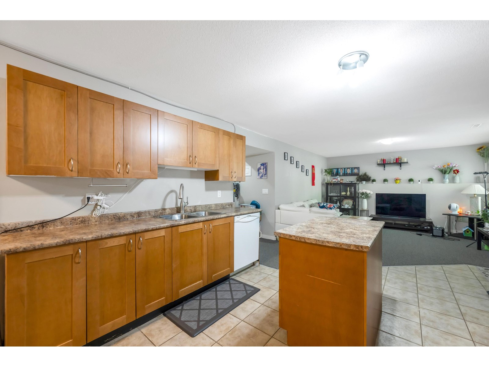 Photo 4 of 10339 164 A Street, Surrey BC