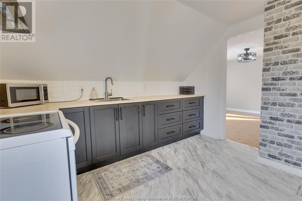 Photo 10 of 1444 Bernard Unit Upper, Windsor ON