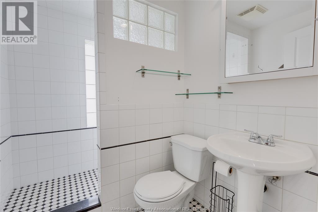 Photo 22 of 1444 Bernard Unit Upper, Windsor ON