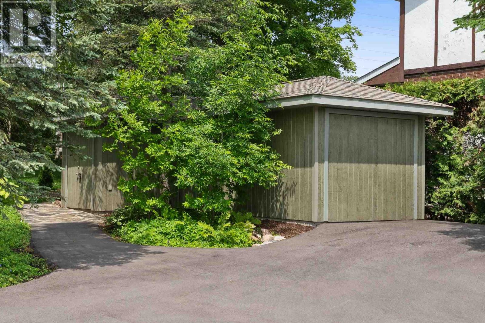 Photo 48 of 1737 Queen St, Sault Ste Marie ON