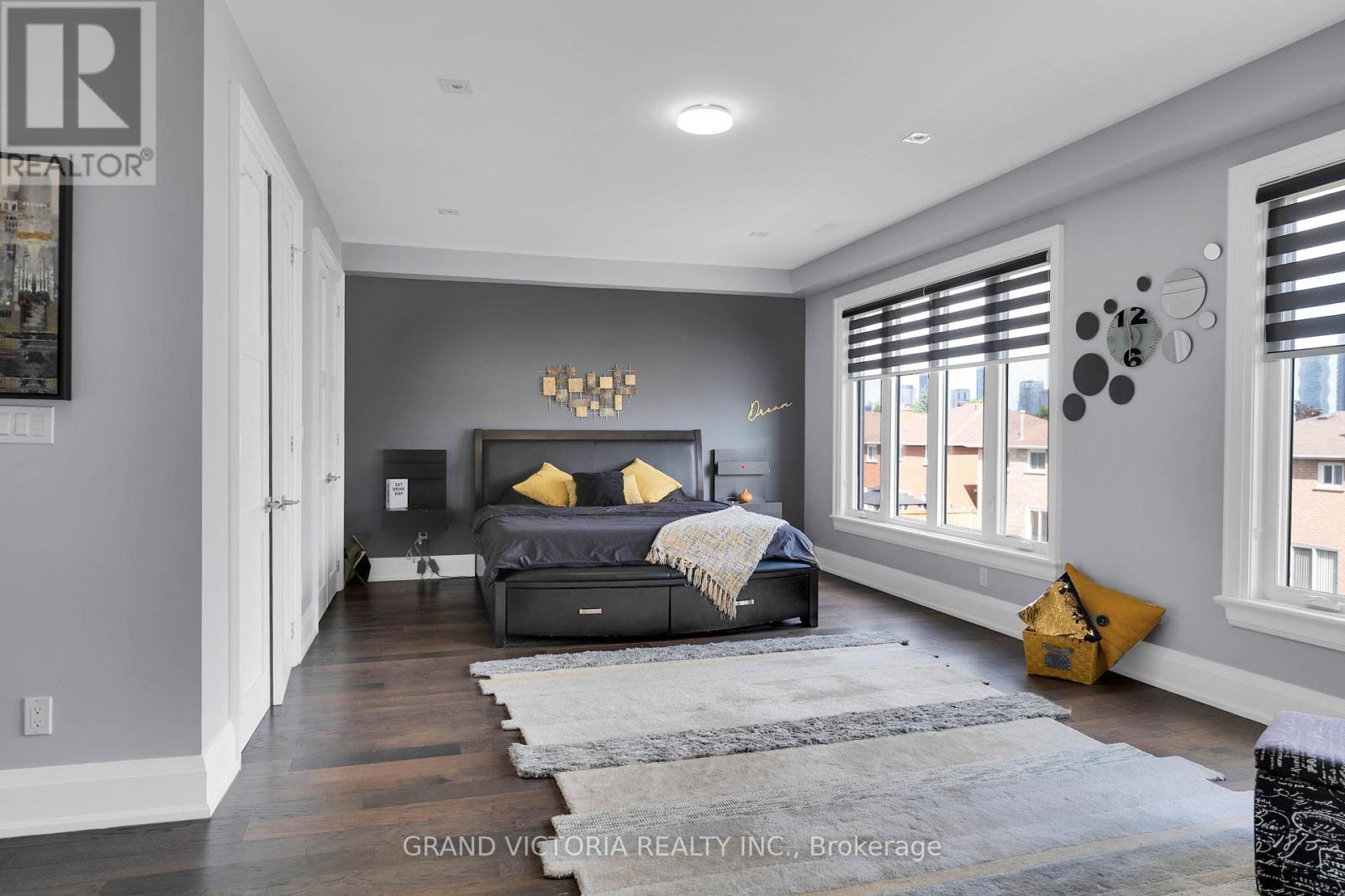 Photo 24 of 898 White Clover Way, Mississauga ON