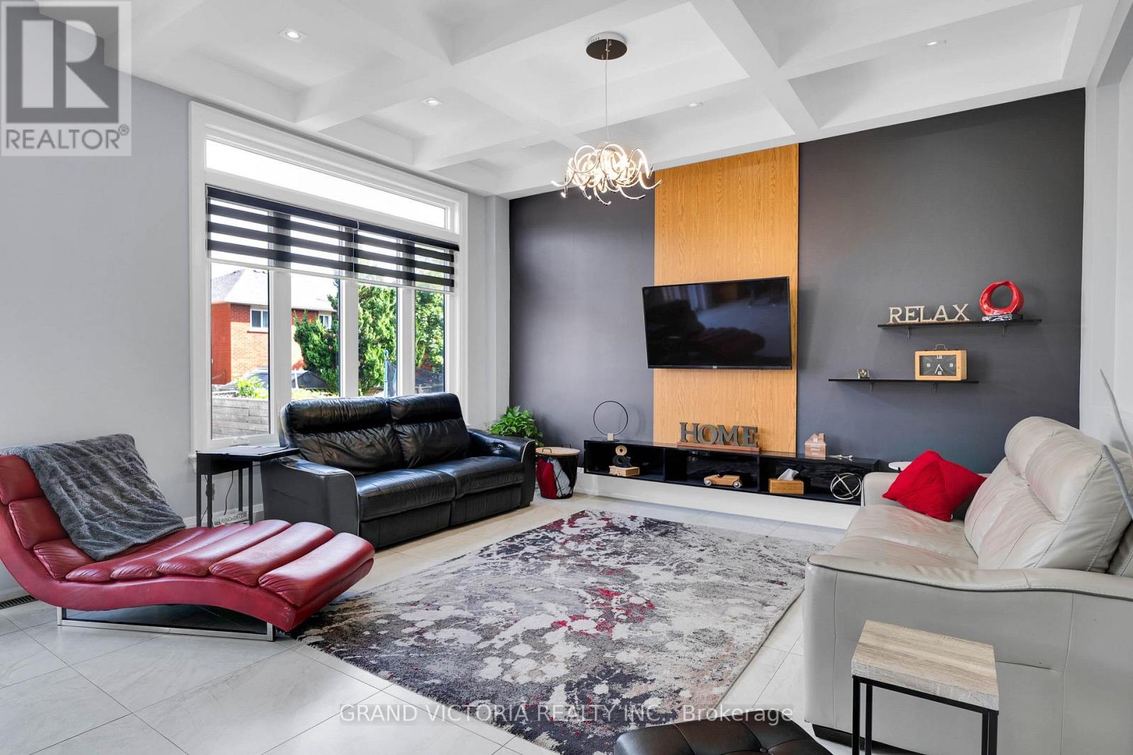 Photo 33 of 898 White Clover Way, Mississauga ON