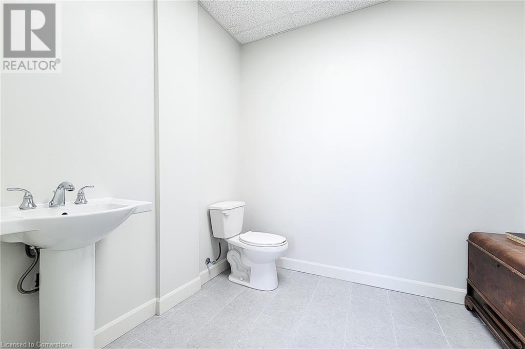 Photo 20 of 395 Anchor Road Unit 22, Hamilton ON