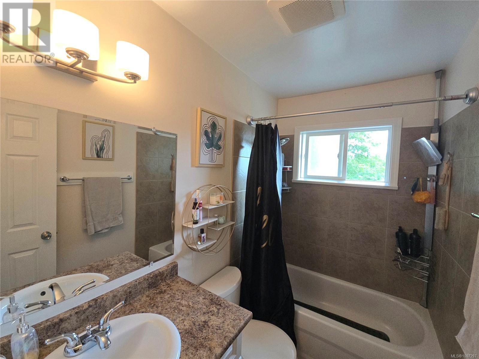 Photo 54 of A 9477 Scott St, Port Hardy BC
