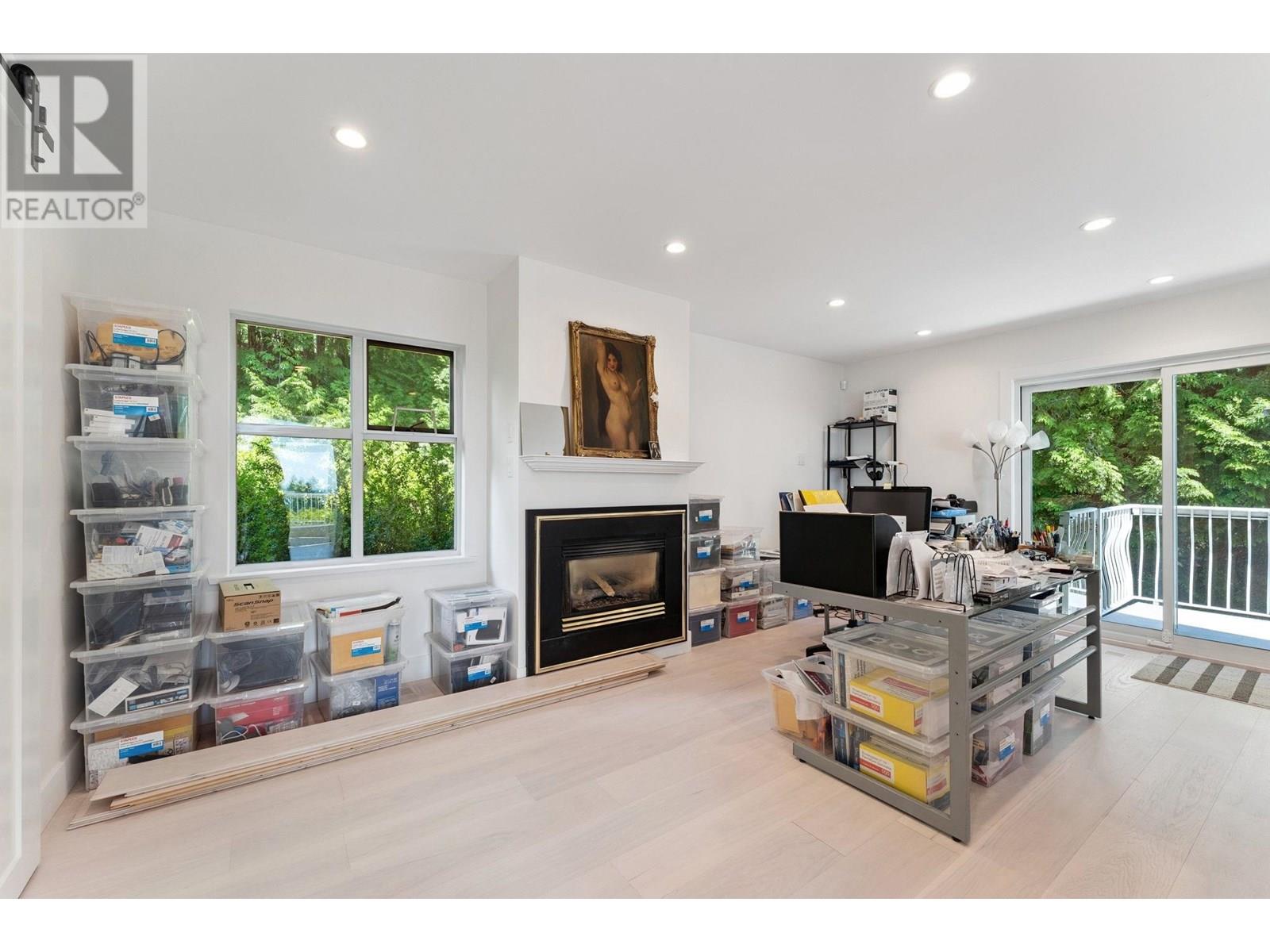 Photo 26 of 1725 Rosebery Avenue, West Vancouver BC