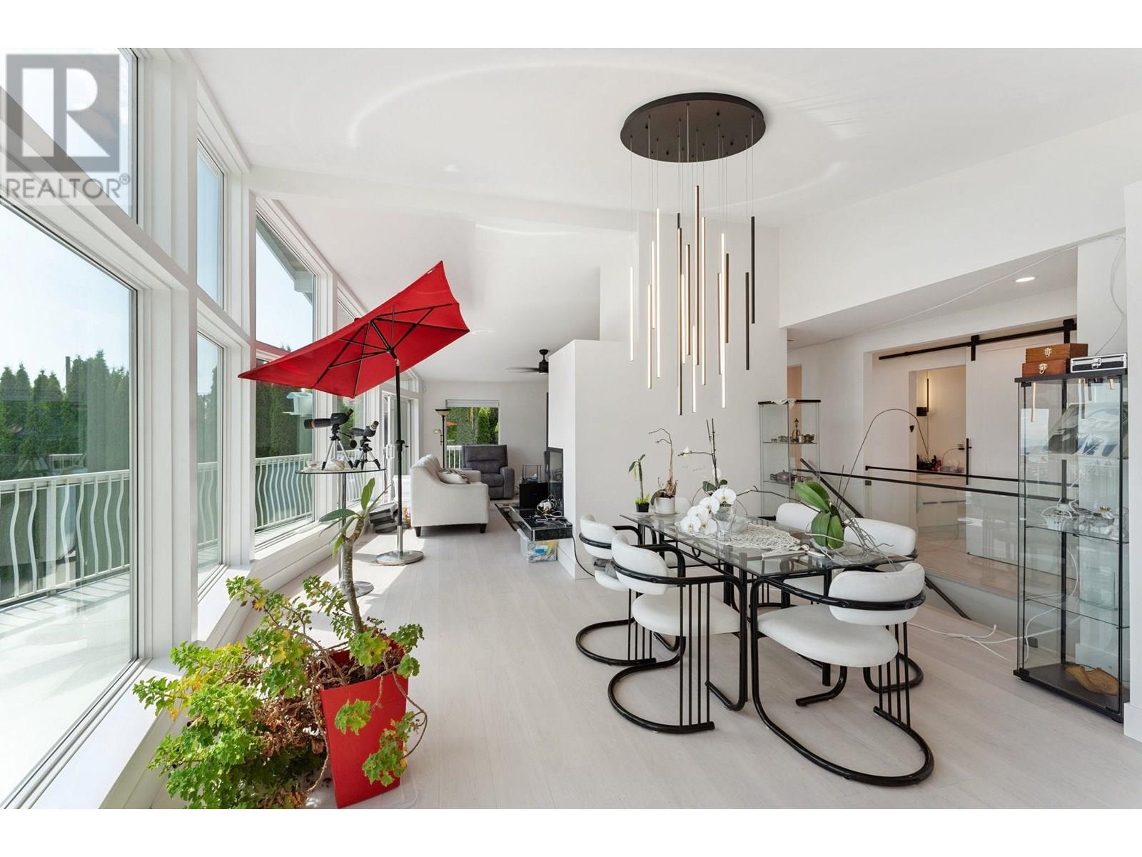 Photo 24 of 1725 Rosebery Avenue, West Vancouver BC