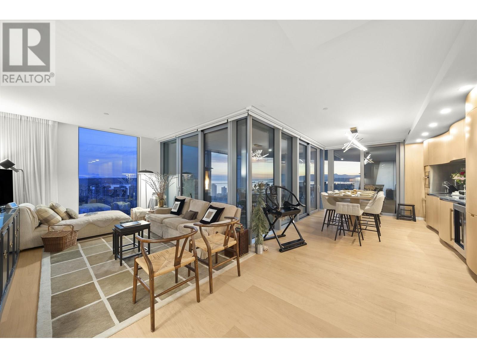 3004 1568 ALBERNI STREET, Vancouver
