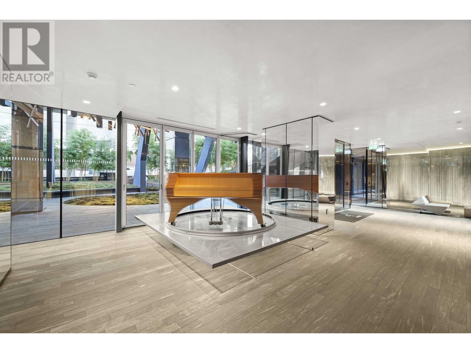 3004 1568 ALBERNI STREET, Vancouver