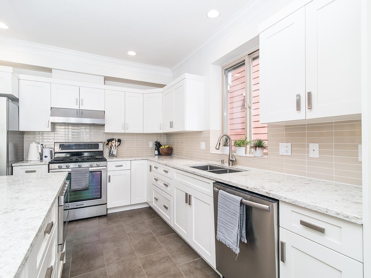 Photo 12 of 22928 Billy Brown Road, Langley BC