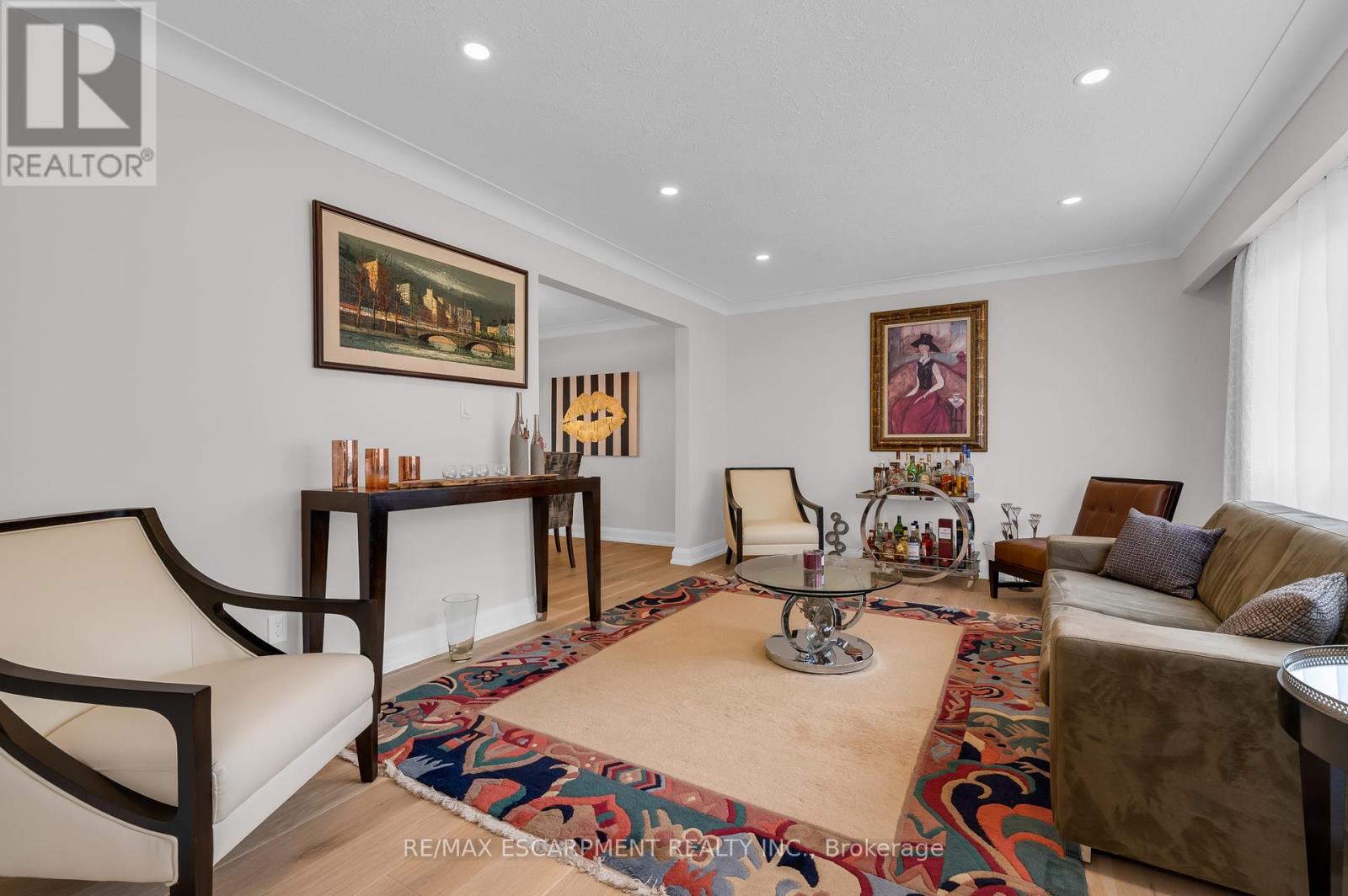 Photo 10 of 83 Dorchester Drive, Grimsby ON